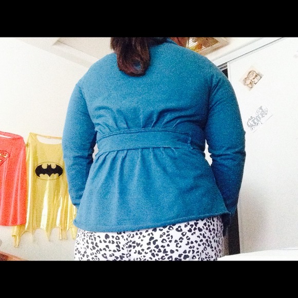 Sweater - Picture 3 of 4