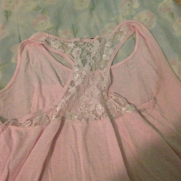 💕Light pink flowy top💕 - Picture 2 of 4