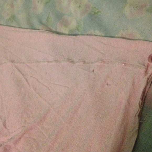 💕Light pink flowy top💕 - Picture 3 of 4