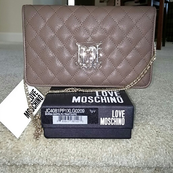 🌸SOLD🌸Love Moschino faux leather clutch - Picture 4 of 4