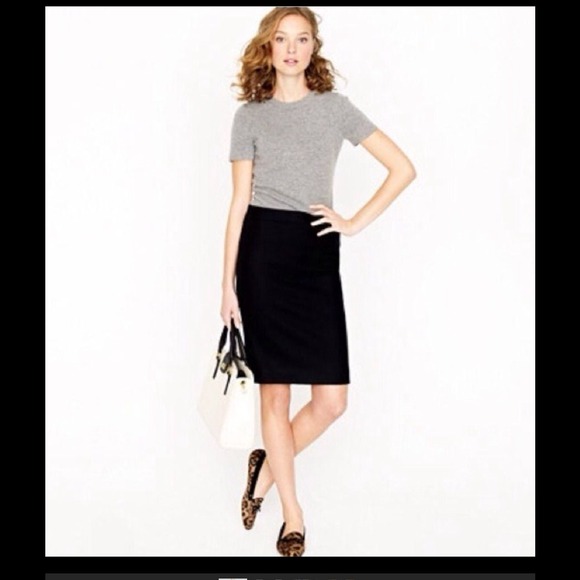 🎀HP🎀J.Crew Black Wool No. 2 Pencil Skirt size 2P