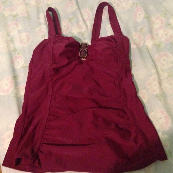 💋 burgundy two piece bathing suit. 💋 - Picture 3 of 4