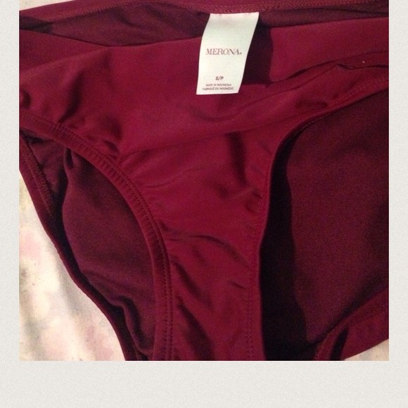 💋 burgundy two piece bathing suit. 💋 - Picture 4 of 4