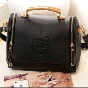 JUST IN! New British cross body bags!