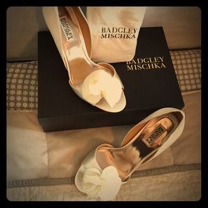 Badgely Mischka open toe heels