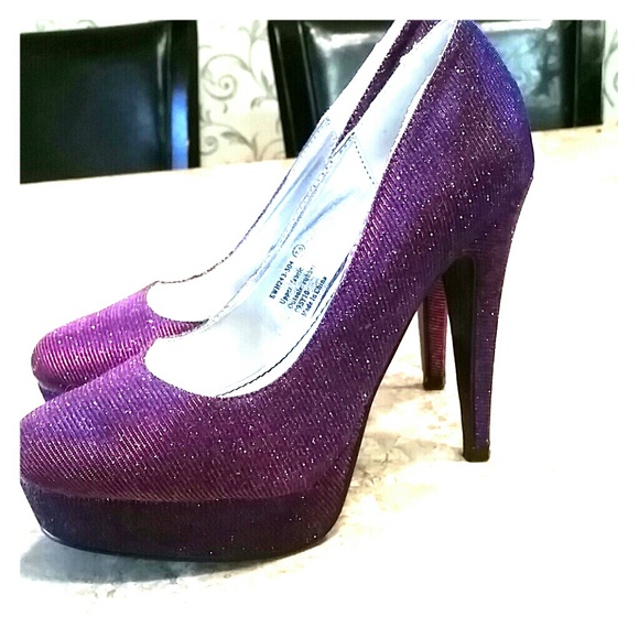 Dereon Shoes