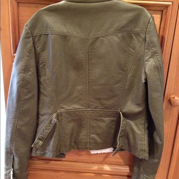 Jacket - Picture 4 of 4