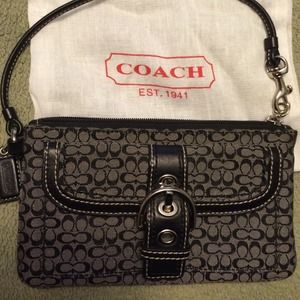 BUNDLE!! 2 Coach wristlets