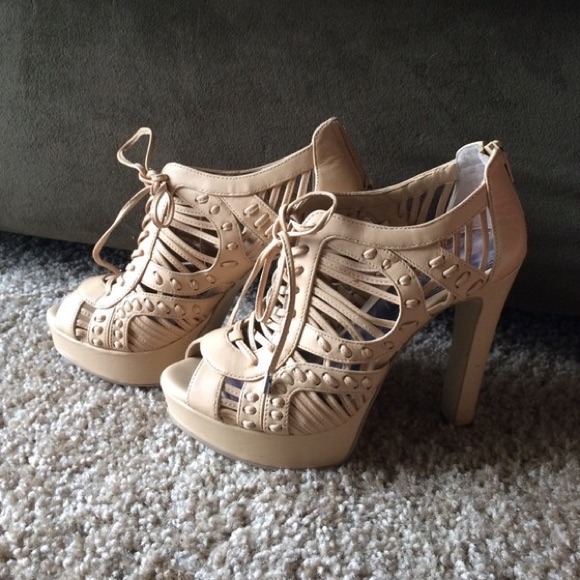 Gianni Bini booties 💥one day sale💥