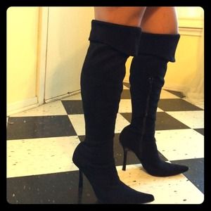 🎉TODAY ONLY!! Bebe suede knee high black boots