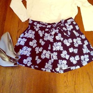 High waisted LOFT shorts size M (I wear a size 8)