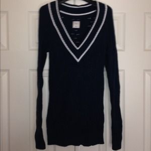 Old Navy chunky cable v-neck