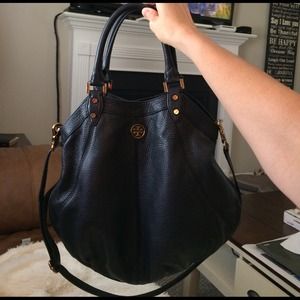 Tory Burch Dakota Hobo in Black Leather