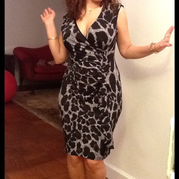 HOLIDAY DRESS - Picture 2 of 3