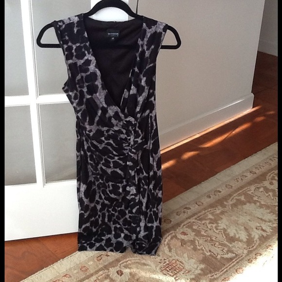 HOLIDAY DRESS - Picture 3 of 3