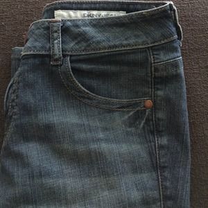 DKNY blue jeans!💥