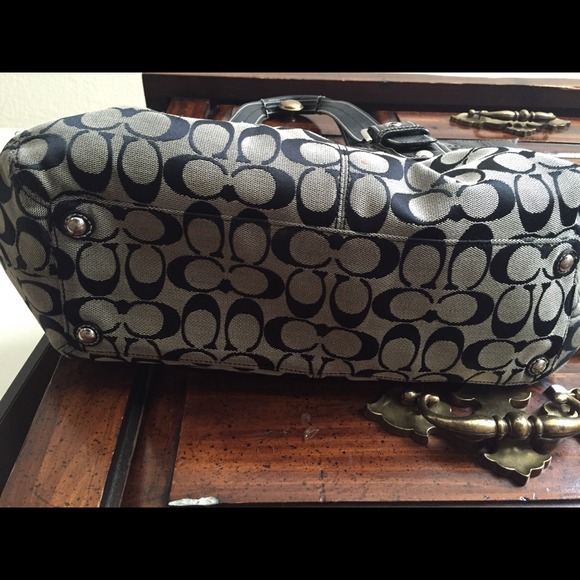 Authentic Coach Bag - Picture 2 of 4