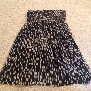 Strapless, thigh-length dress