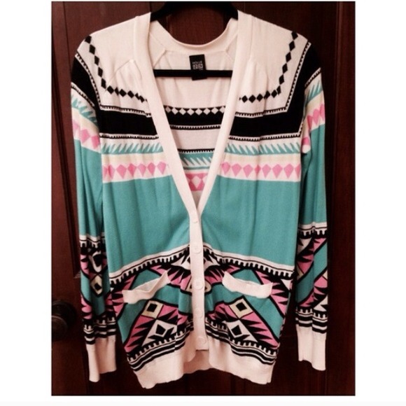SWEATER BUNDLE