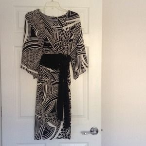 Anne Klein black print wrap dress w/ drape sleeves