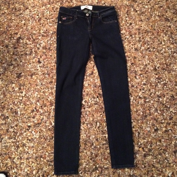 Hollister Jeans - Picture 1 of 4
