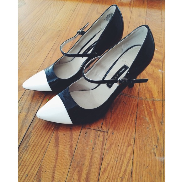 Dana Buchman Shoes - ❌SOLD❌