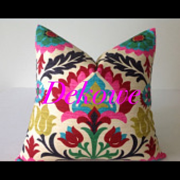 Dekowe Pillows - Picture 1 of 4