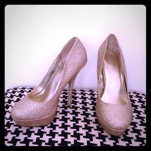 Gold Glitter Pumps