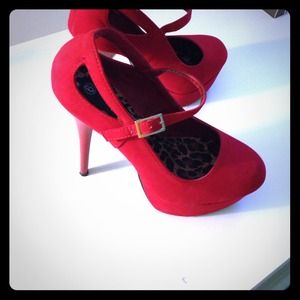 Size 6 red heels/pumps