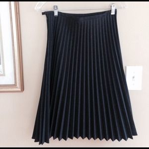 Express Pleated Grey Skirt