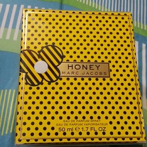 New sealed Honey perfum by Marc Jacobs 1.7oz