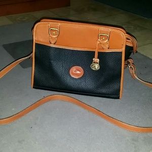 DEAD STOCK DOONEY & BOURKE PURSE - NEVER USED