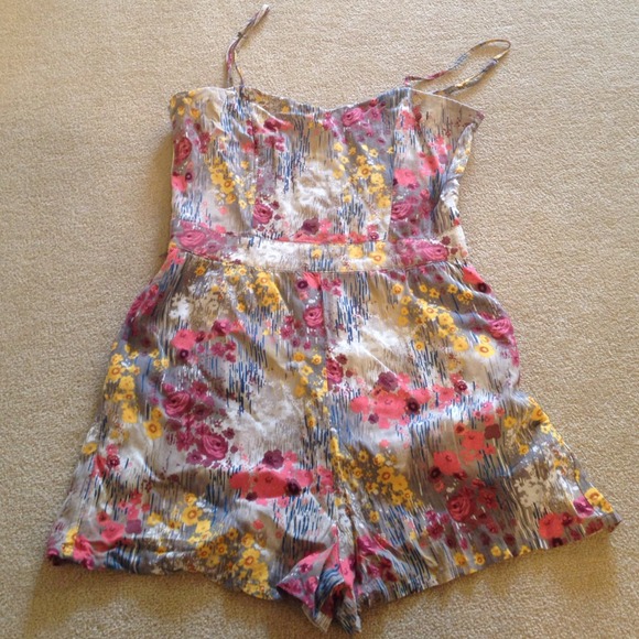 Colorful Romper! - Picture 1 of 4