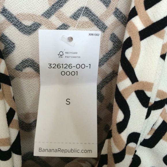 NWT banana republic patterned top - Picture 3 of 3