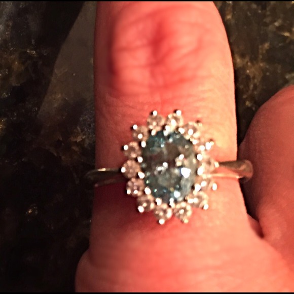 🎅Stunning Oval Blue-Diamond White 14K Gold Ring🎁 - Picture 2 of 4