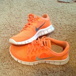 Coral Nike Free Runs