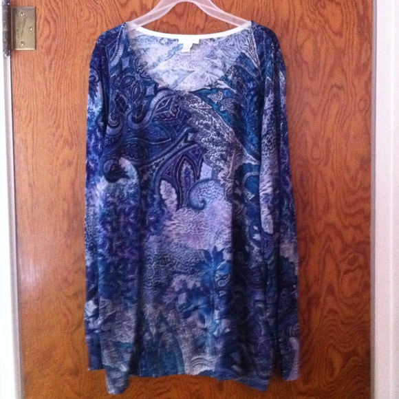 Reduced..Colorful blue top