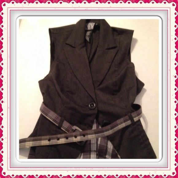 Gray vest/top