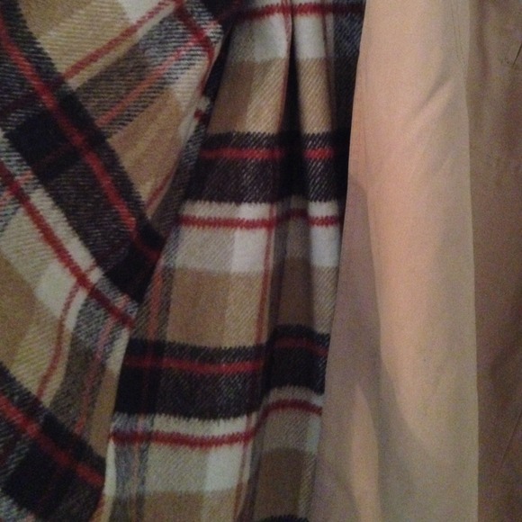 Vintage trench with detachable plaid lining - Picture 2 of 3