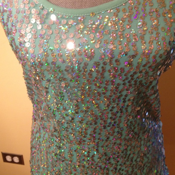 Mint sequin top - Picture 2 of 3