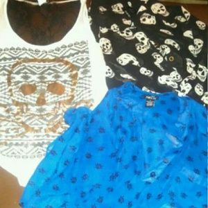Skull shirt lot all fit like medium