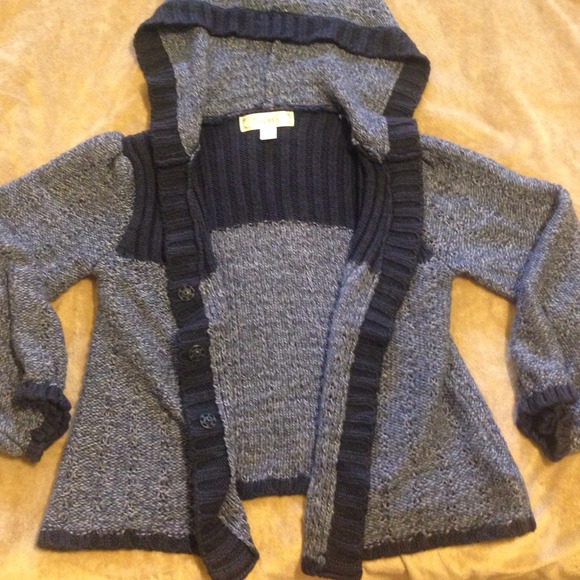 Blue sweater. Three quarter length sleeves - Picture 2 of 2