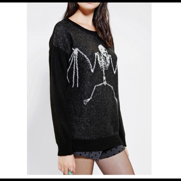 Sweater. - Picture 3 of 3