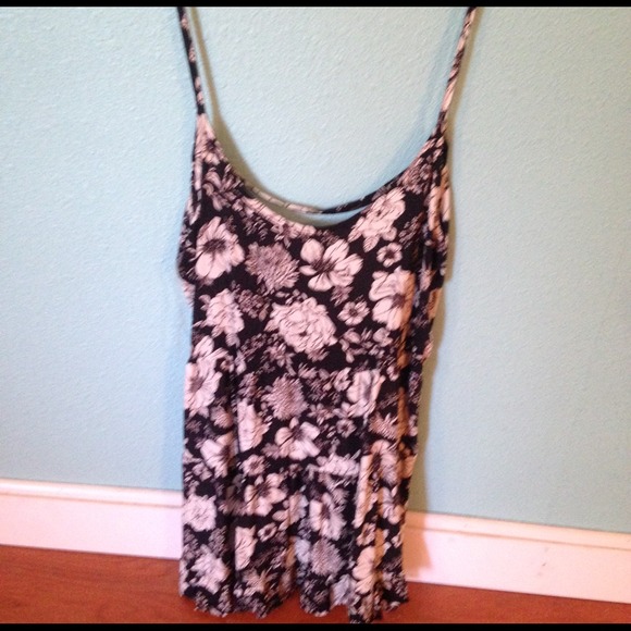 Black and White Floral Jada Dupe
