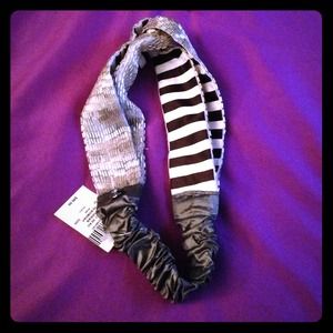 Henri Bendel headband