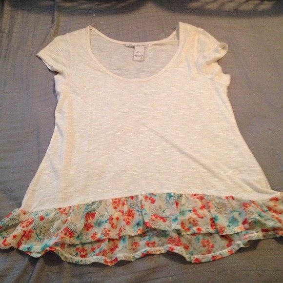 Adorable ruffle scoop neck tee