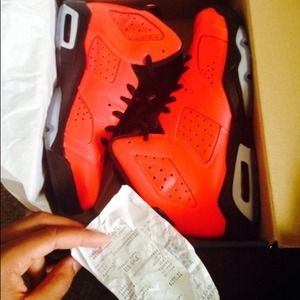 Infared 23s Jordan sz 7Y