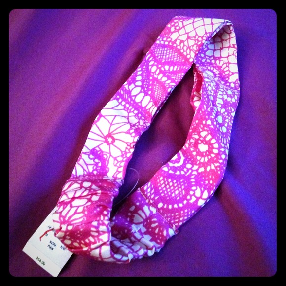Henri Bendel headband!