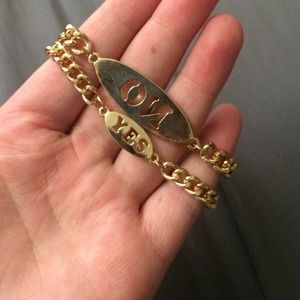 Gold "Yes" "No" Bracelet