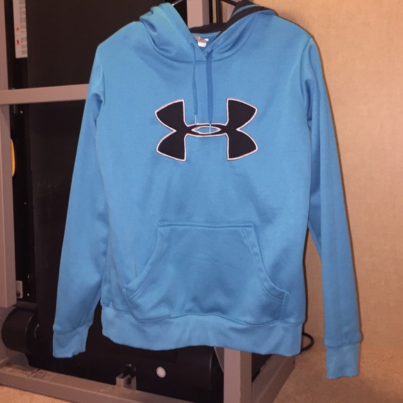 Women's small under armour hoodie!